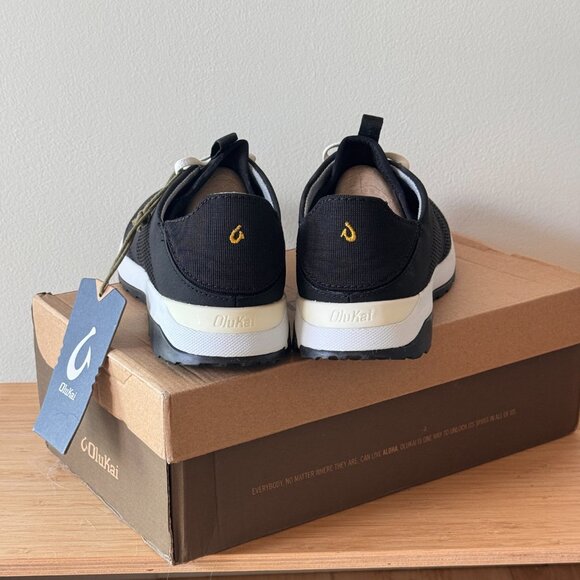 OluKai Hula Black and White Athletic Shoes / Sneakers Size 8 Excellent condition - Picture 3 of 10